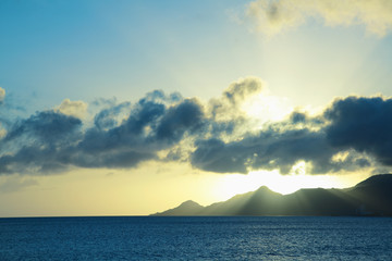 Naklejka premium 海と夕陽