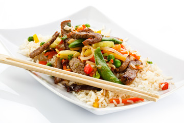 Roasted meat, white rice and vegetables 