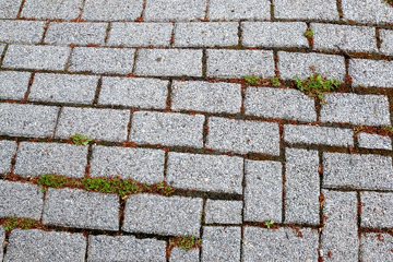 Schlecht saniertes Pflaster