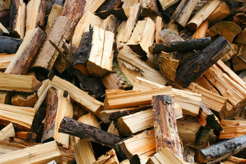 Brennholzscheite aus Fichte