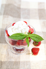 Strawberries with whipped cream