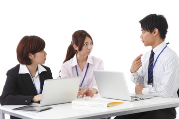 Obraz premium ミーティング中のスタッフ