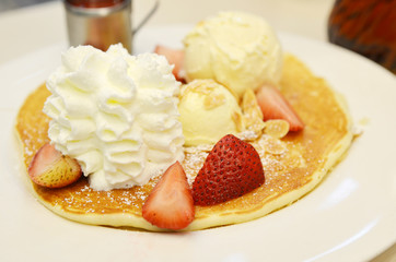 strawberry cake and cream
