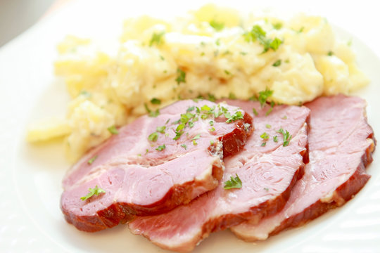 Rollschinken mit Kartoffelsalat