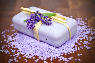Lavendelseife mit Badesalz
