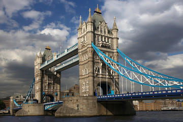 Fototapeta na wymiar Słynny Tower Bridge w Londynie, Wielka Brytania
