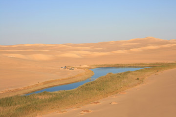 Naturalne źródło na pustyni okolice Siwy
