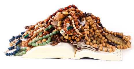 Fototapeta premium rosary and holy book