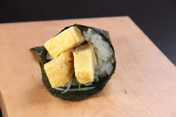 卵の手巻き