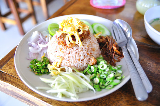 fry rice with the shrimp paste, Thai food 