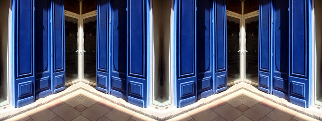 portone azzurro