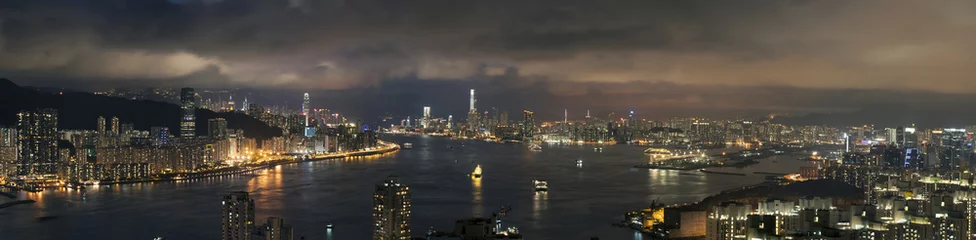 Fotobehang Victoria harbor of Hong Kong © leeyiutung