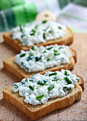 Sandwiches with cottage cheese