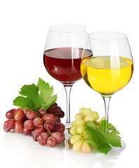 glasses of wine and ripe grapes isolated on white