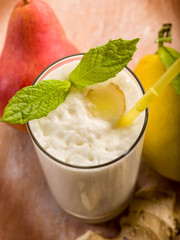 milkshake with pears ginger and lemon