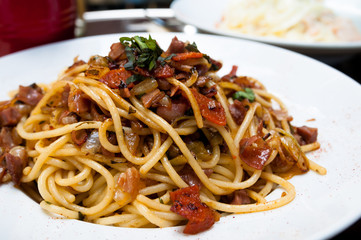 Italian meat sauce pasta