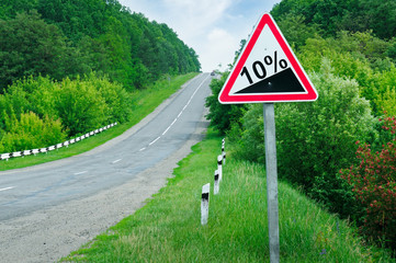 road sign steep slope