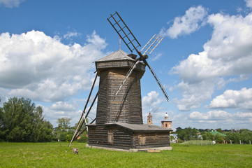 Obraz premium Wooden windmill