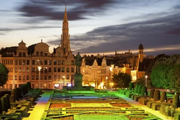 Fotobehang Brussel Brussels - Outlook from Monts des Arts in evening.