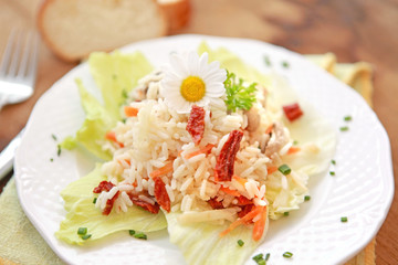 Reissalat getrocknete Tomaten