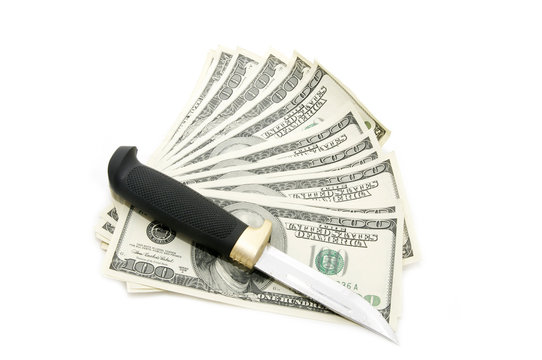 нож и доллары