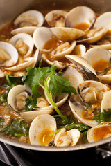 Clams, vongole.