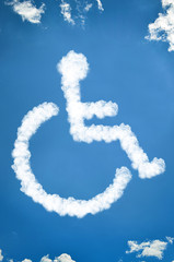 Behinderten-Zeichen aus Wolken
