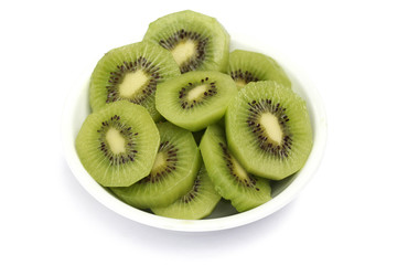 ciotola di kiwi_sfondo bianco