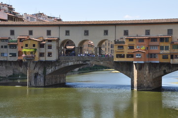 Fototapeta na wymiar Atrakcja turystyczna, Ponte Vecchio we Florencji