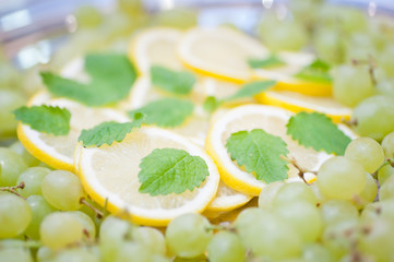 Water with grapes, lemons and peppermint