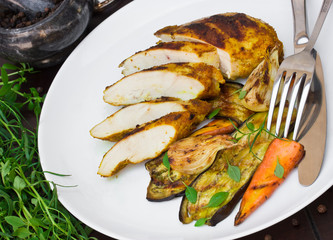 Fragrant lunch of chicken and grilled vegetables