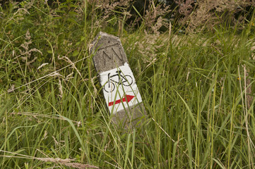 Ścieżka rowerowa © amadeusz