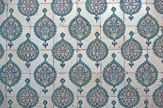 Tiled wall in Harem of Topkapi Palace