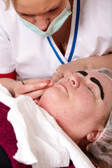 Hautunreinheiten beseitigen - Eliminate skin blemishes