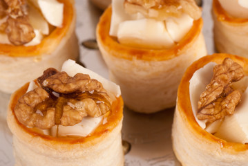 Stuffed vol au vents