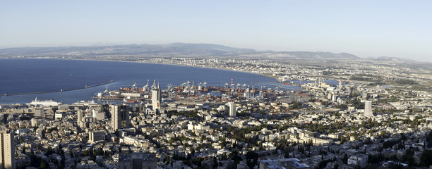 Obraz premium City of Haifa seen from Mount Carmel