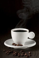 Espresso mit Kaffeebohnen