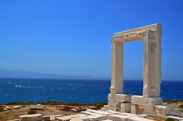door of an ancient greek teble in island naxos - obrazy, fototapety, plakaty