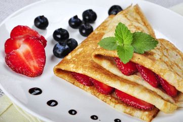 Pancakes with strawberries
