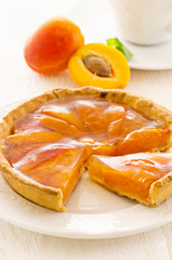 Tarte mit Aprikosen