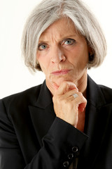 Frau mit grauen Haaren