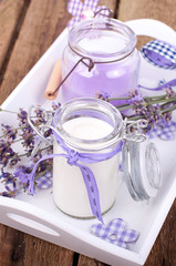 Joghurt und Lavendel