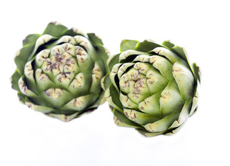 Obraz premium Artichokes isolated on white