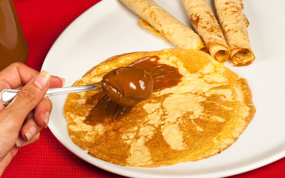 Filling a pancake