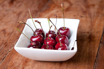 Cherries in bowl
