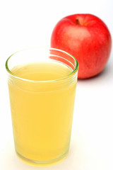 apple juice and apple
