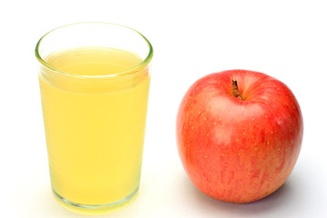 apple juice and apple