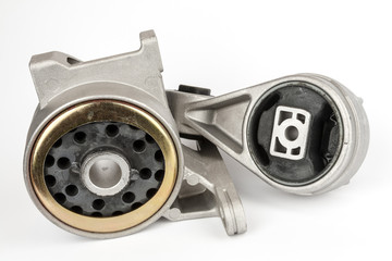 two different engine suspension