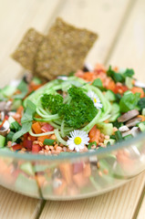 Vegane Vorspeisen mit Salat