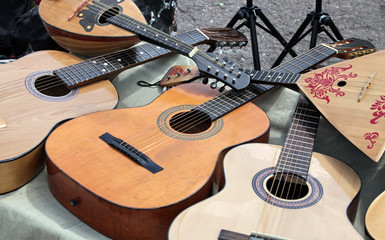 guitar and balalaika